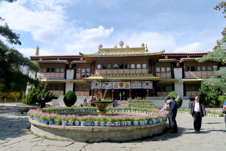 羅布林卡