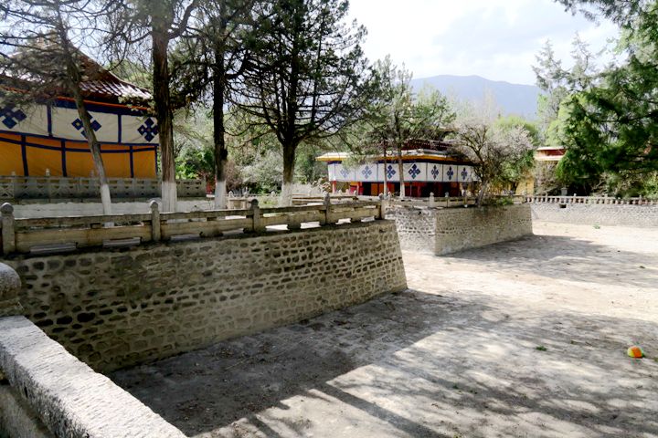 羅布林卡